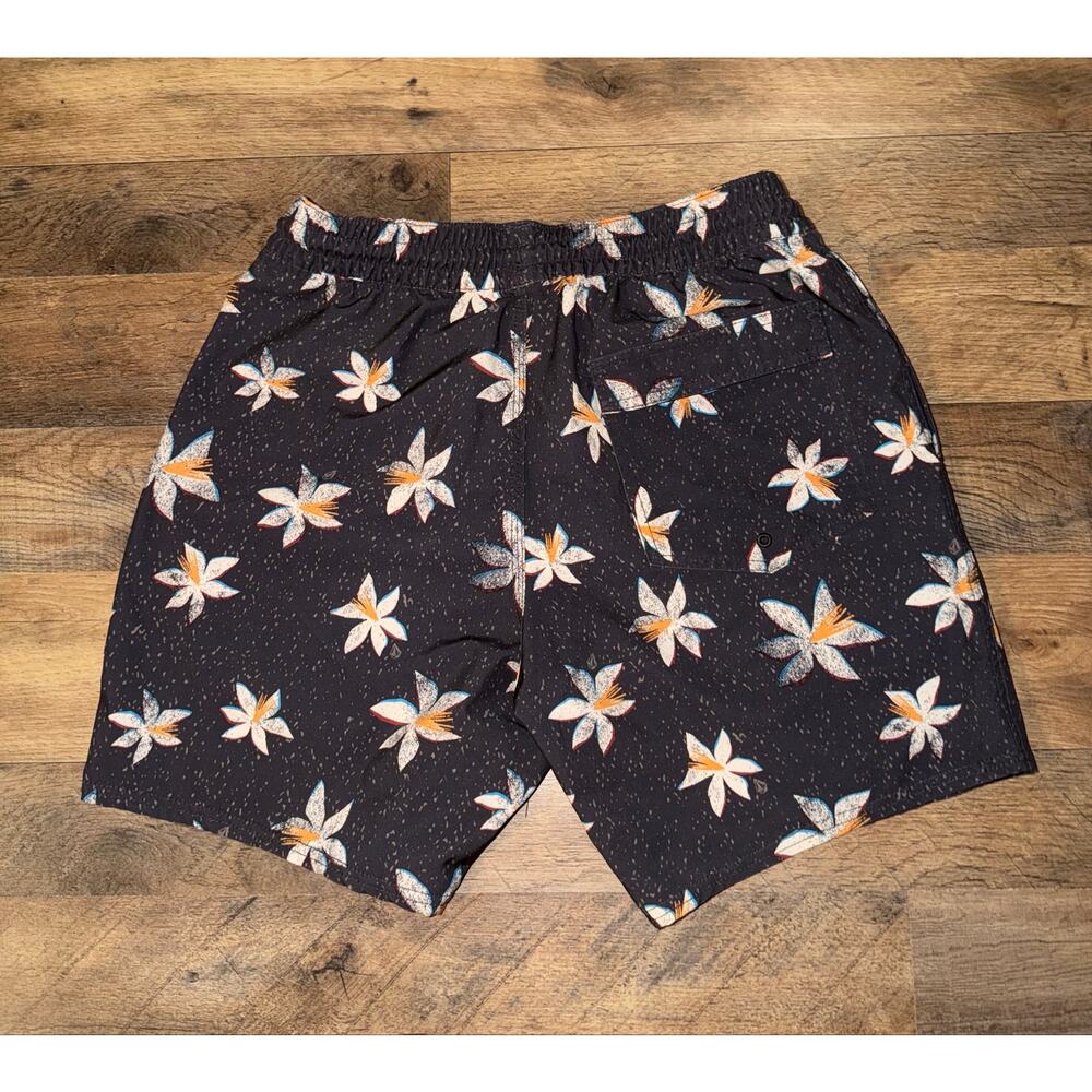 Volcom men’s black floral stretch surf swim shorts - Picture 3 of 12